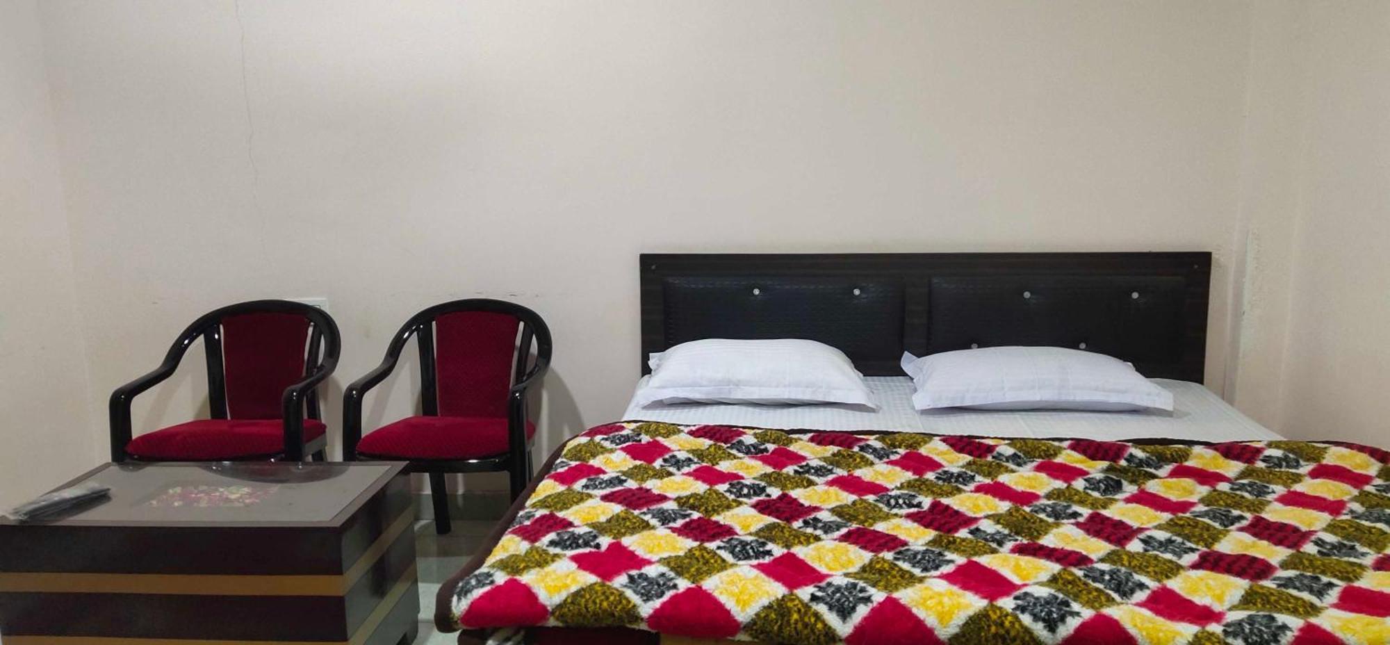 OYO 89839 Hotel Mohani Inn And Banquet Kausani Extérieur photo
