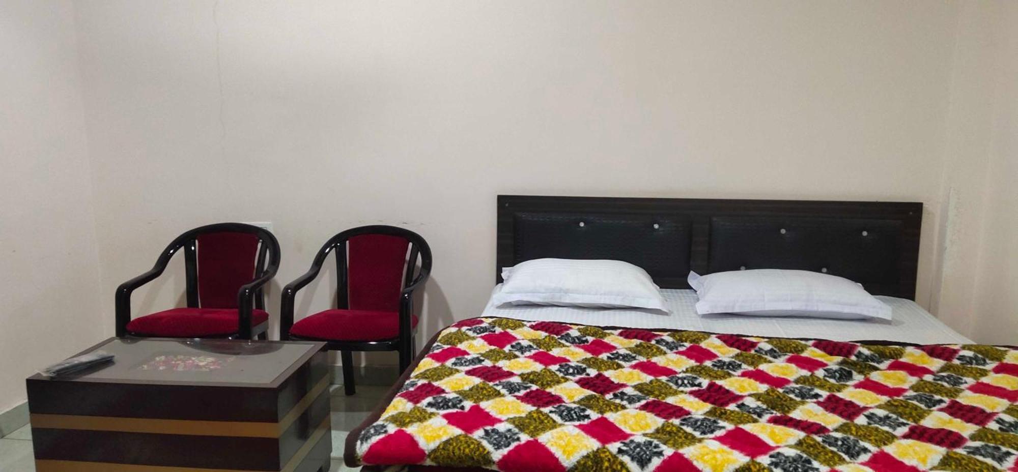 OYO 89839 Hotel Mohani Inn And Banquet Kausani Extérieur photo